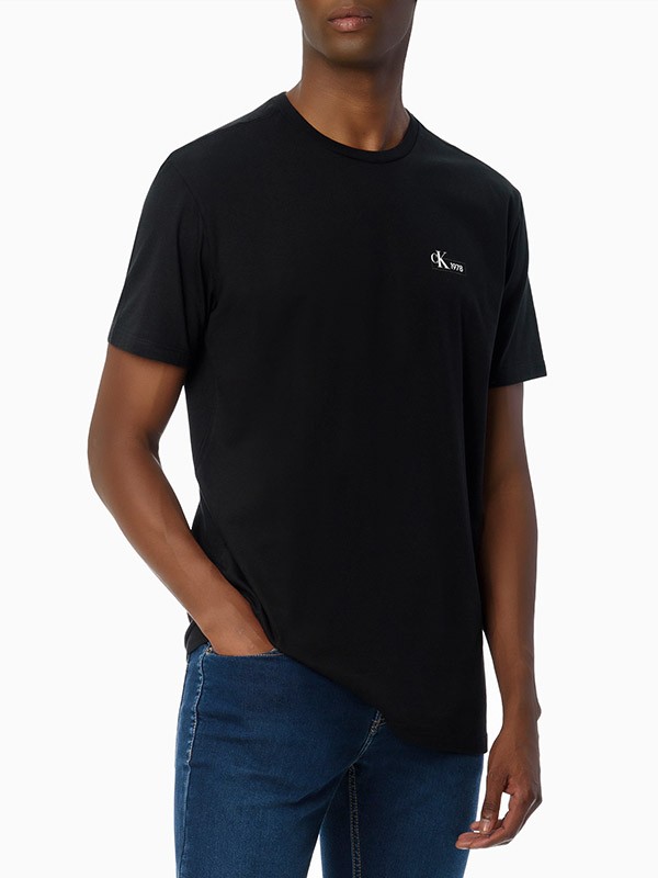 Foto do produto Camiseta Calvin Klein Slim Básica Mouline