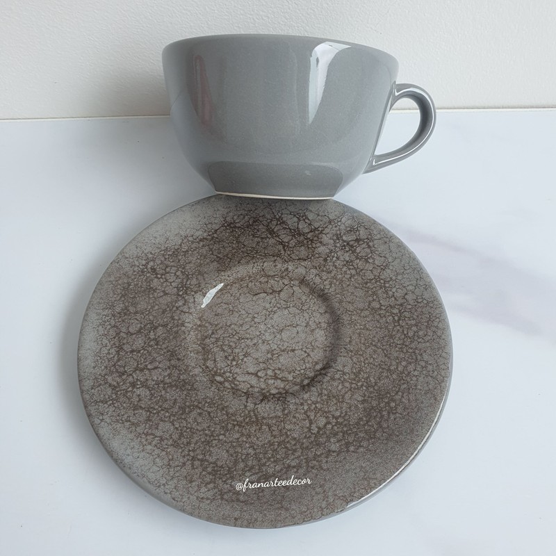 Xícara de Chá Com Pires de Cerâmica Moon 200ml
