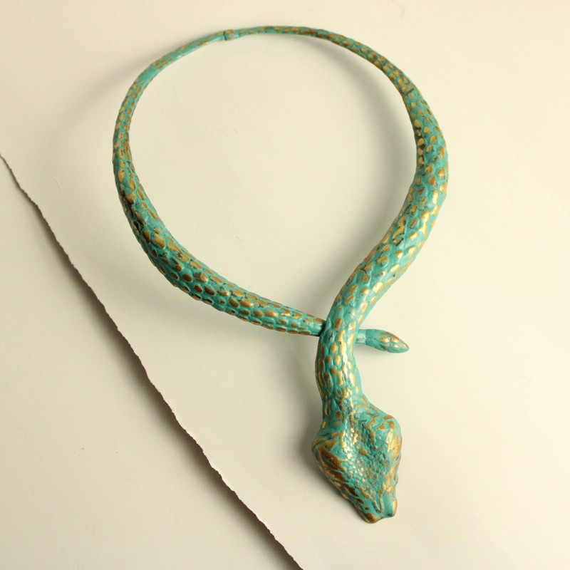 Colar Serpente Em Latão com Pintura Verde