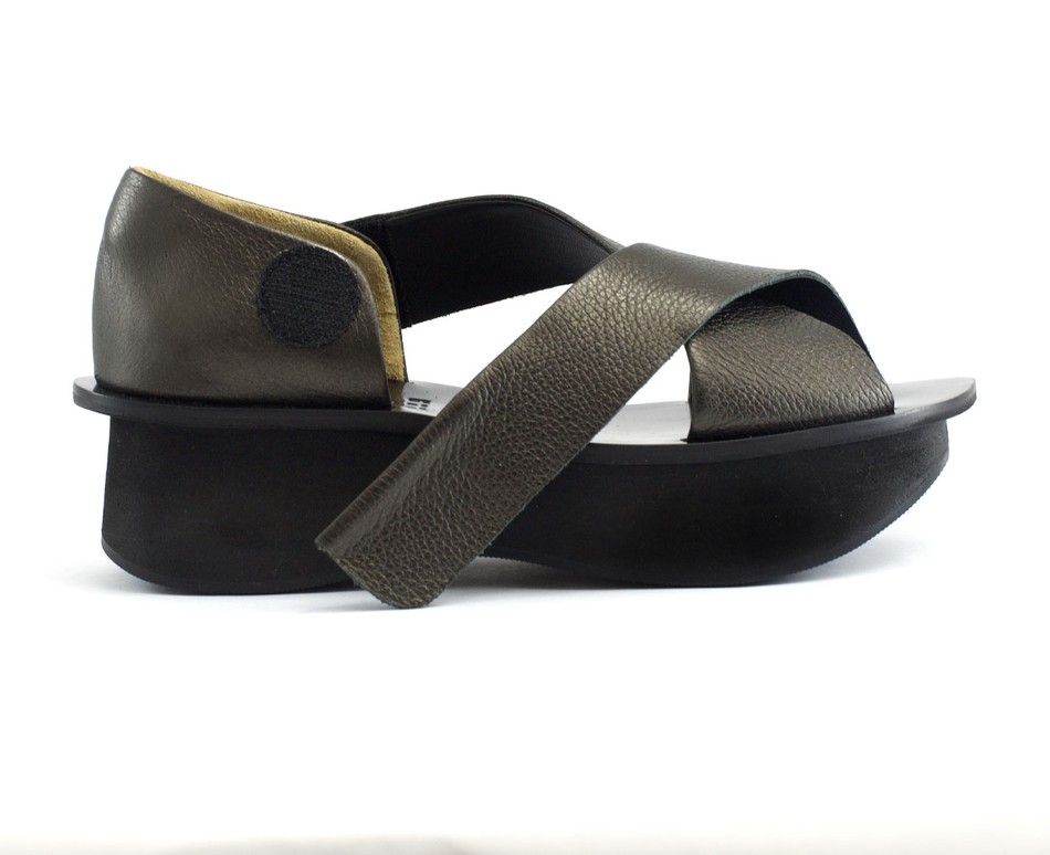 Sandália Plataforma Xis Platoo Ferro|Xis Platoo Sandal Metallic