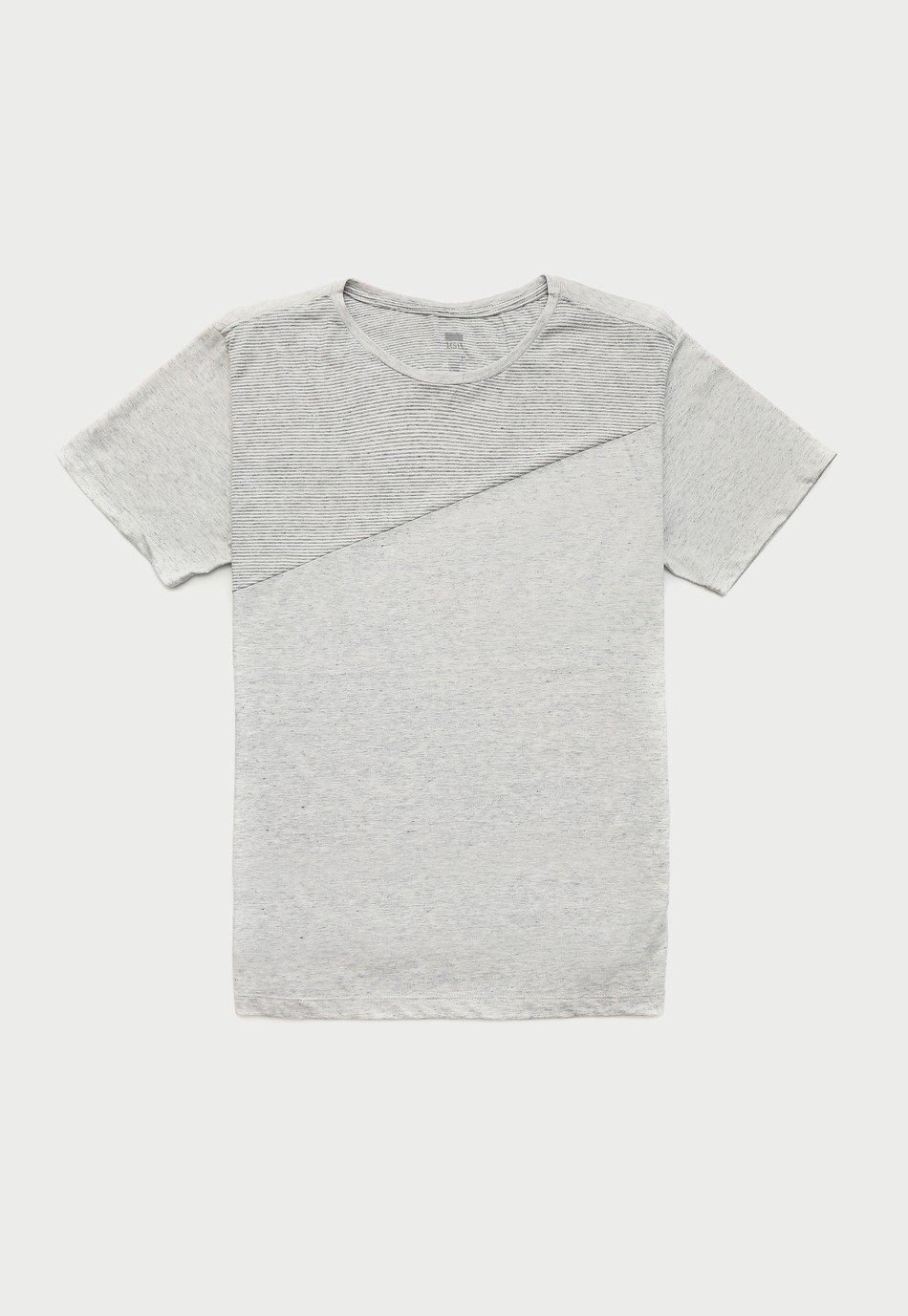 T-shirt Recorte Diagonal